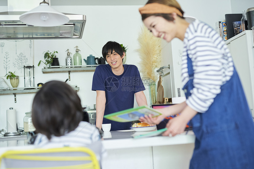 亚洲假期较年轻家庭生活方式图片