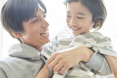人物日本人家族父母和孩子的生活方式图片