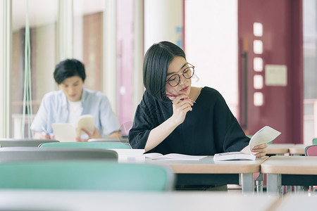 日本人人物精美女大学生学习摄影合作keisenjogakuen大学图片