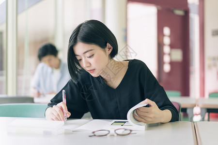 留白高校肖像女大学生学习摄影合作keisenjogakuen大学图片