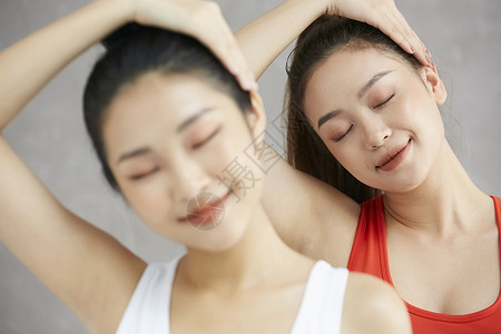 背心女孩做瑜伽的年轻女性背景