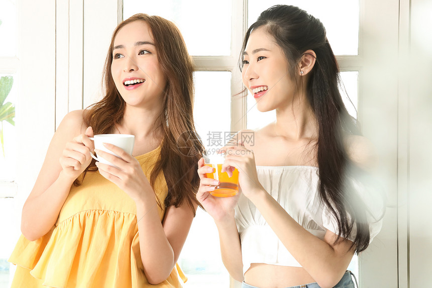 橙汁幸福泰国人女朋友谈话图片