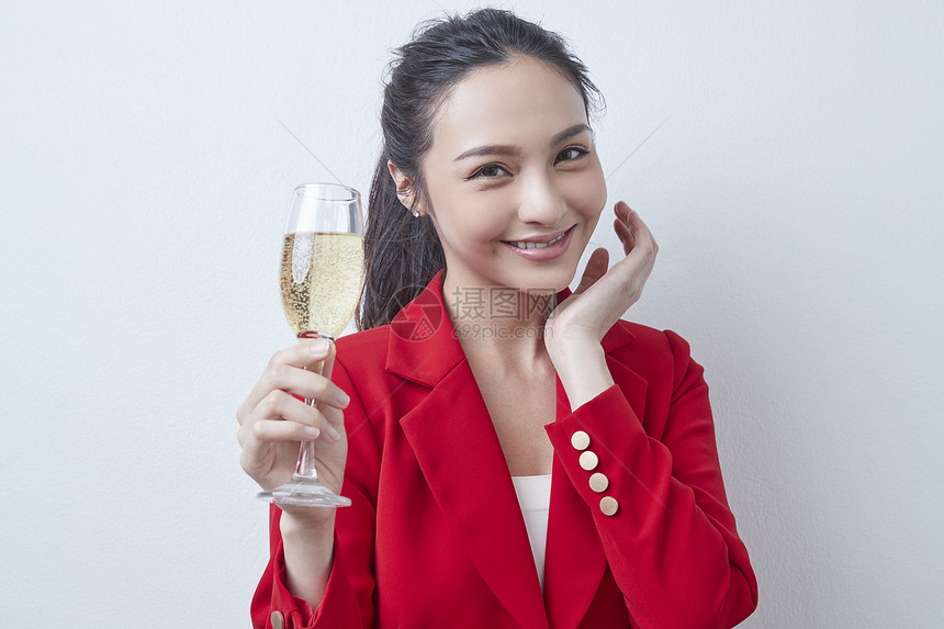 派对的喝酒女人图片