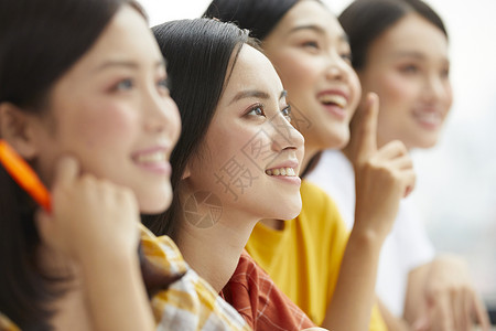 高校校园上课青春少女们图片