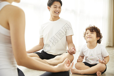 医疗服务放松育儿家庭生活方式瑜伽图片
