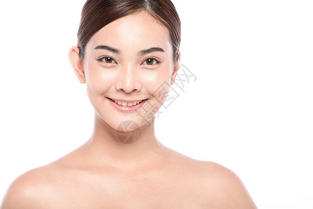 年轻女性护肤妆面图片