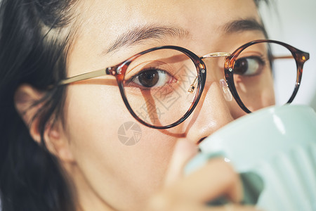 女性居家生活方式背景图片