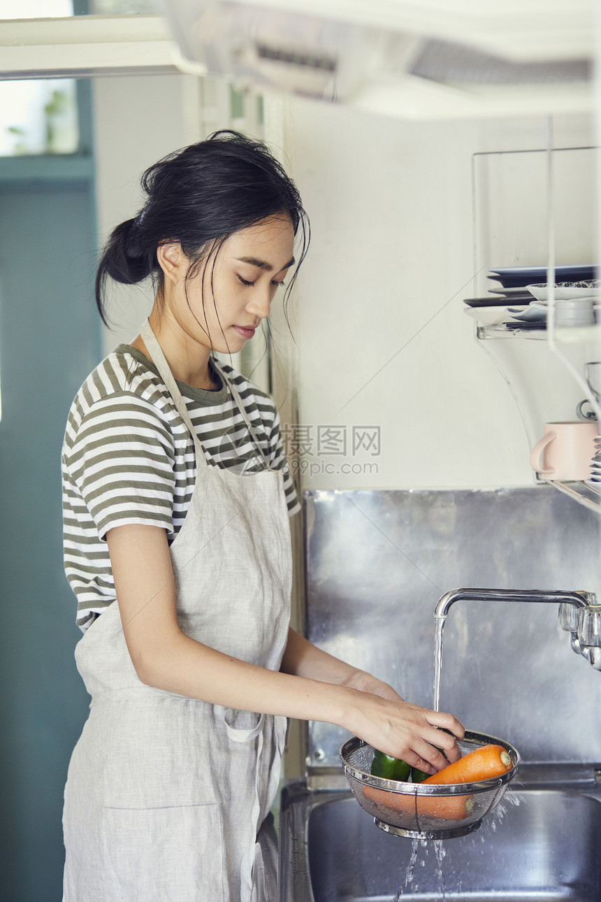 生产青春早晨女生活方式美食图片