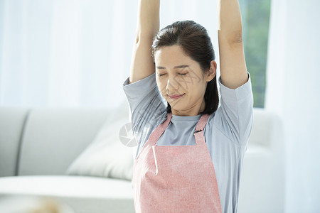 椅子妈妈神谕生活方式妇女家务图片