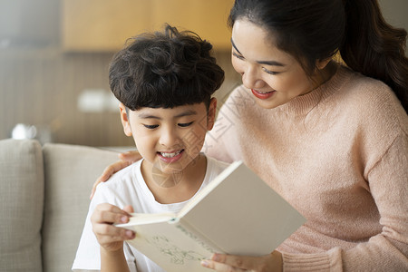 母子快乐的居家日常生活图片