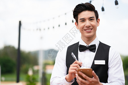  酒店餐厅服务员图片