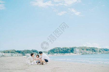 女女孩们日本人享受海水浴的家庭图片