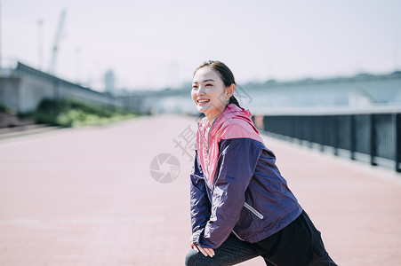 二十几岁二十多岁生命运动的女图片