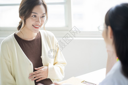 孕妇在医院做产前检查图片
