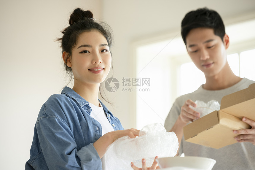 新婚夫妇新家装修图片