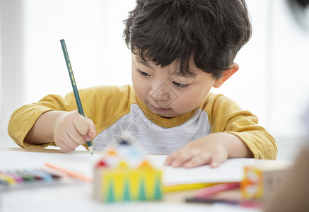 幼儿园小朋友开心花花图片