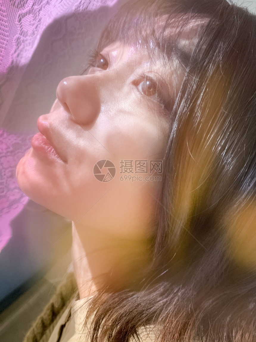 情绪美女人像写真图片