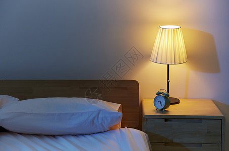 蓝色窗帘免费夜晚的现代简约室内家居卧室背景