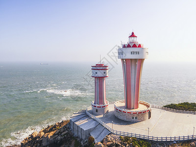 红色跨海大桥南澳岛海岛风景区网红灯塔背景