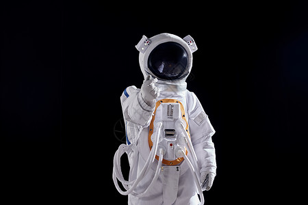 宇航员面对镜头比心高清图片