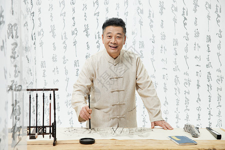 中国风中年人画水墨画喜悦形象背景图片