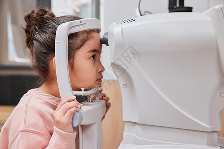 儿科护理素材小女孩检查视力问题背景