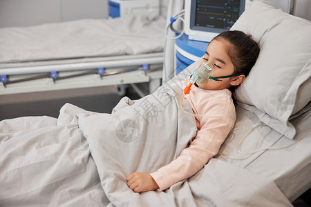 小女孩生病住院带呼吸仪图片
