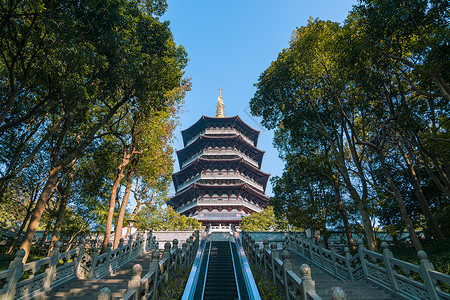 杭州雷峰塔的古建筑背景图片