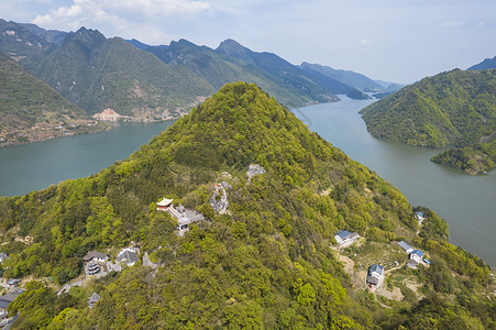 航拍清江画廊山峰河流青山绿水5A景区高清图片