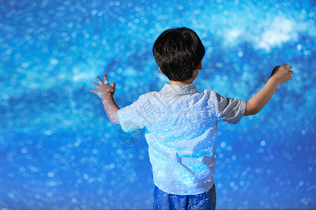 大屏投影漫游元宇宙的小男孩背景