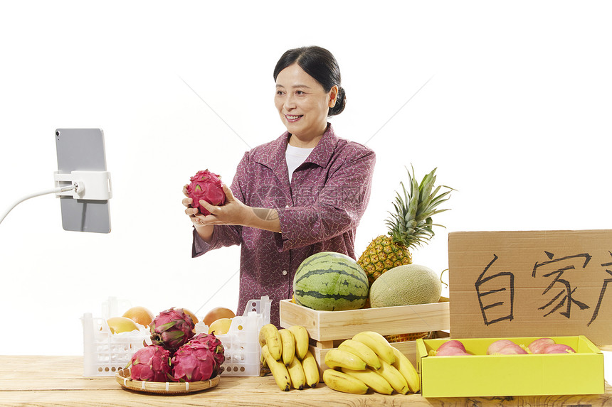 果农线上直播销售自产水果图片