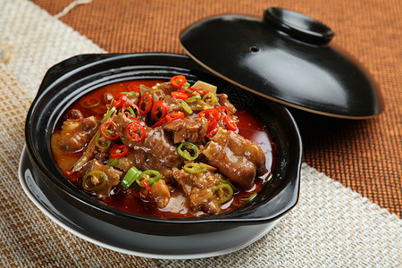 中式辣羊肉煲高清图片
