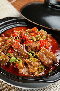 中式辣羊肉煲高清图片