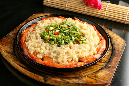 中式美食铁板蒜蓉蒸虾图片