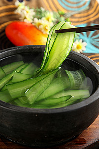 石锅青瓜片绿色食品石锅煲高清图片