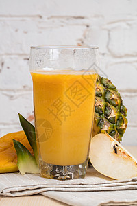 菠萝雪梨汁芒果雪芭高清图片