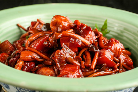 茶树菇红烧肉高清图片