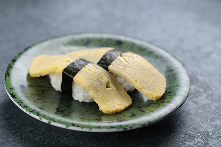 烤鳗鱼寿司鳗鱼手卷高清图片