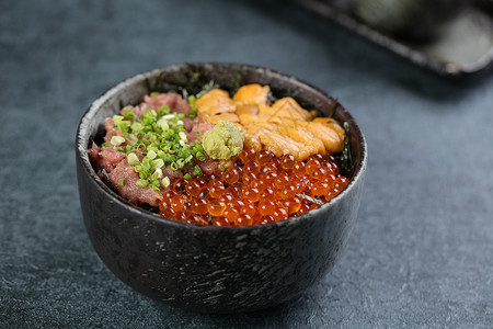 海胆鱼籽饭美味日本饭高清图片