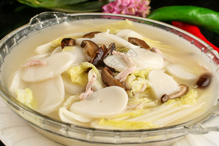 白菜汤年糕绿色食品白菜汤高清图片