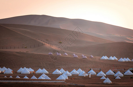 露营睡袋户外沙漠露营营地背景