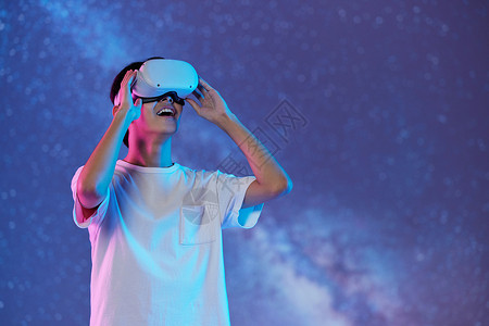 科幻VR年轻人使用vr设备背景