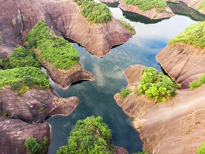 航拍郴州高椅岭水上雅丹岩石图片