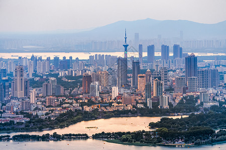 南京玄武湖紫峰大厦城市建筑图片