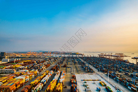航拍集装箱码头物流运输港口陈列货物图片