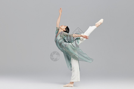 传统东方美女跳古典舞图片
