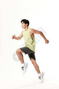 运动男青年跑步动作图片