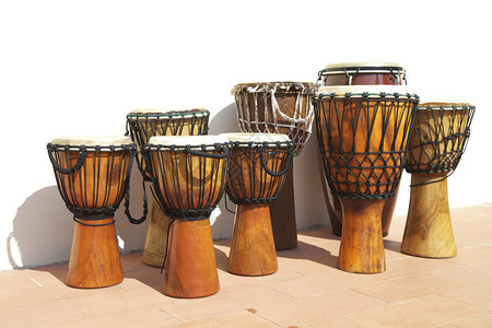 邦戈非洲鼓和康加图片