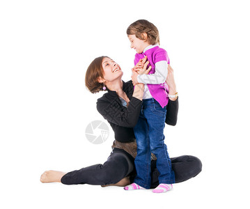 年轻母亲与女儿合影图片