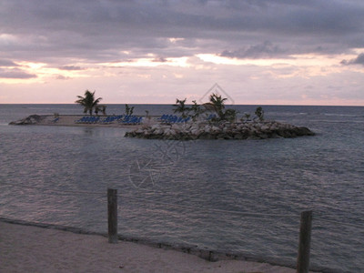 牙买加蒙特哥湾的海滩图片